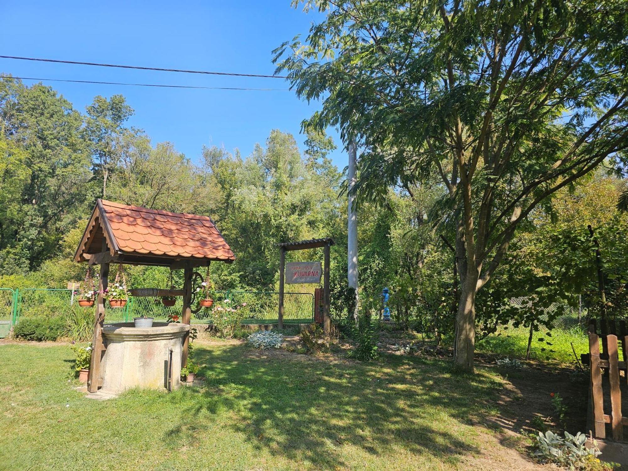 Apartments Kuvarna Cigoc ภายนอก รูปภาพ